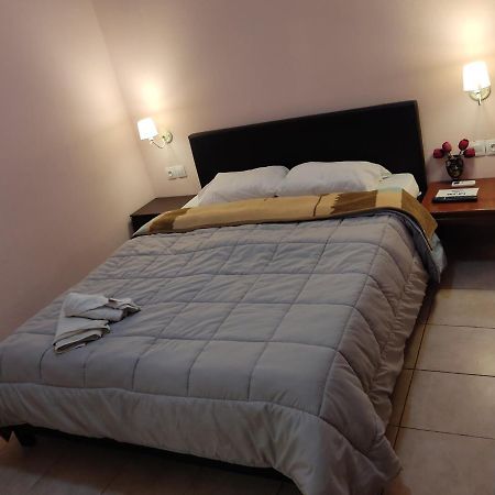 Nikolettas Studios Traditional House Paradisi  Luaran gambar